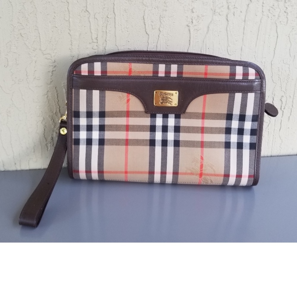 Beautiful Burberry pouch